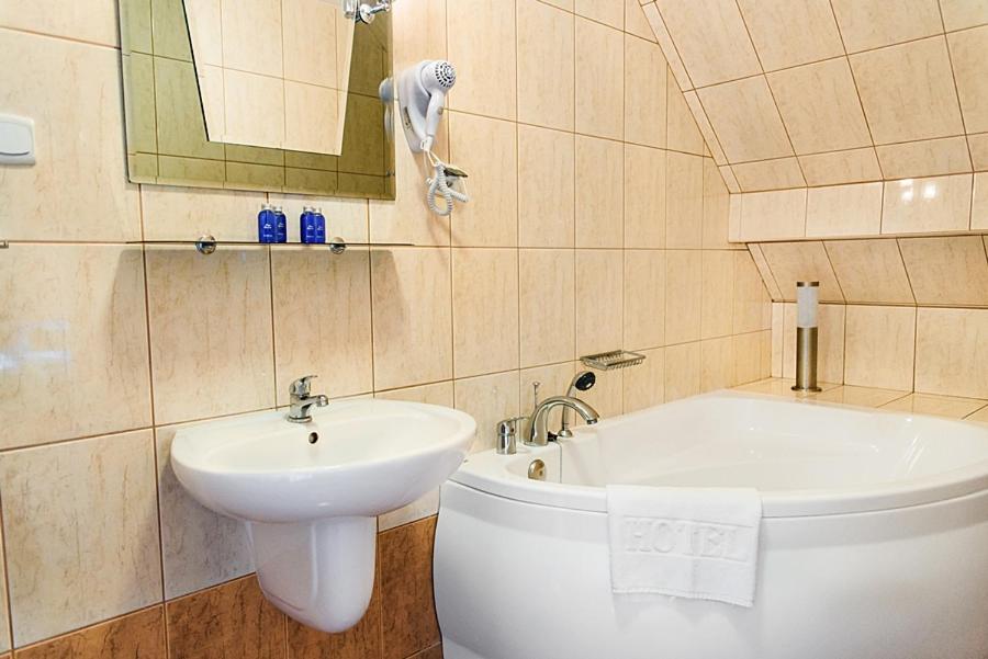 Motel Arkadia Koszalin Bagian luar foto